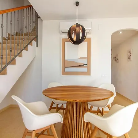 דירה 2 Bedroom Gorgeous In *