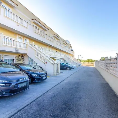 2 Bedroom Gorgeous In דירה